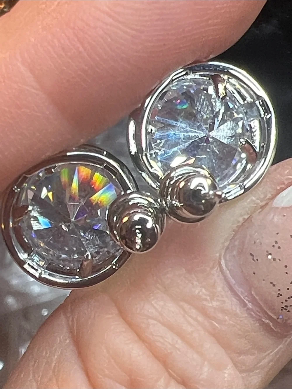 Heart Motif Crystal Round Stud Earrings - Silver & White